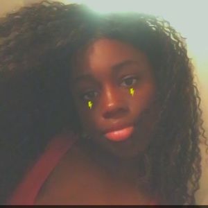 Meet your Posher, Kendra